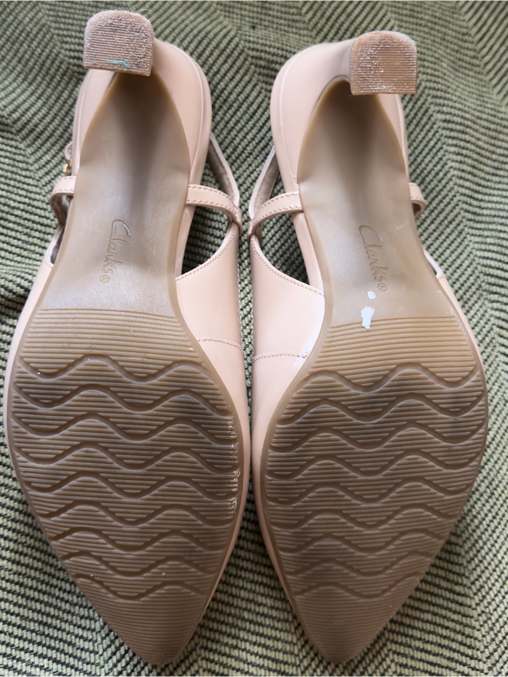 Clarks Tammitha Pointed Slingback Mid Heel Pump in Nude - Picture 3 of 3